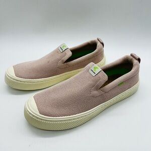 Cariuma Blush Colored Slip-On Sneakers Size 8